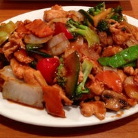 Das Foto wurde bei Three Colors Asian Kitchen von Kevin am 1/1/2014 aufgenommen