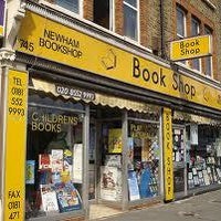 Das Foto wurde bei Newham Bookshop von newham bookshop am 11/4/2015 aufgenommen