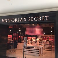 Photo taken at Victoria&amp;#39;s Secret PINK by Dick H. on 5/1/2017