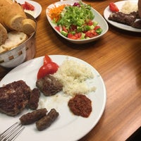 Photo taken at Trakya Restaurant by Büşra Yzz:) :. on 4/14/2017