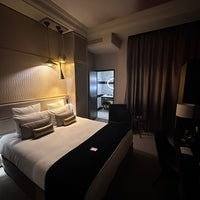 8/23/2023 tarihinde Kevin Y.ziyaretçi tarafından Niepce Paris Hotel, Curio Collection by Hilton'de çekilen fotoğraf