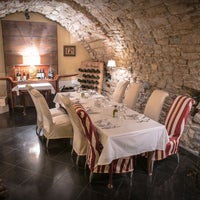 Das Foto wurde bei Il Palazzo Italian Restaurant von Il Palazzo Italian Restaurant am 11/5/2015 aufgenommen