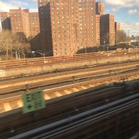 Photo taken at Metro-North Park Avenue Bridge (Bronx / Manhattan) by Deepak S. on 4/2/2022
