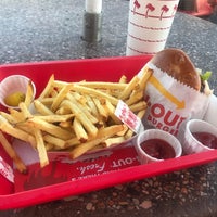Photo taken at In-N-Out Burger by Monica G. on 6/21/2019