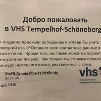 Photo taken at Volkshochschule (VHS) Tempelhof-Schöneberg by Оксана Л. on 4/12/2022
