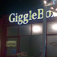 Review Giggle Box Café & Resto