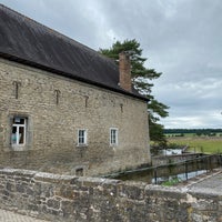 7/4/2020에 Shannon S.님이 Château de Lavaux-Sainte-Anne에서 찍은 사진
