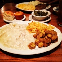 Photo taken at Cracker Barrel Old Country Store by Khai on 12/27/2012