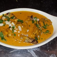 11/6/2015 tarihinde Apna Masala Indian Cuisineziyaretçi tarafından Apna Masala Indian Cuisine'de çekilen fotoğraf