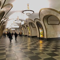 Photo taken at metro Novoslobodskaya by Yuri G. on 1/14/2022