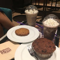 Photo taken at The Coffee Bean &amp;amp; Tea Leaf by Charmaine S. on 7/29/2016