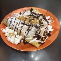 Photo taken at Chill Frozen Yogurt Crepes &amp;amp; Coffee by nika s. on 1/8/2016