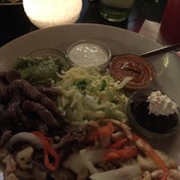 Das Foto wurde bei más restaurante mexicano von Alina R. am 2/7/2016 aufgenommen
