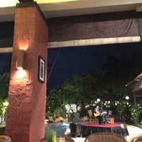1/12/2017 tarihinde Azaam ☁.ziyaretçi tarafından Gabah Restaurant &amp;amp; Bar'de çekilen fotoğraf