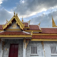 Photo taken at Wat Tritossathep by Thoranin T. on 1/4/2021