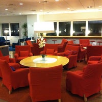 Photo taken at SAS/Air Canada - The London Lounge by Thoranin T. on 1/16/2013