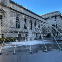 Photo taken at Metropolitan Museum Steps by Yan S. on 12/5/2022