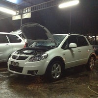 Photo taken at CM 99 Car Wash by Vendra A. on 1/20/2013