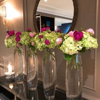 5/14/2018 tarihinde Baltazar S.ziyaretçi tarafından Flemings Mayfair Hotel'de çekilen fotoğraf