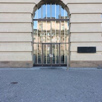 Photo taken at Juristische Fakultät („Kommode“) by Danil Z. on 6/23/2019