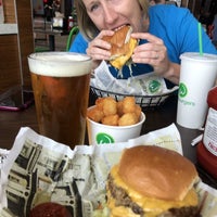 Photo taken at Wahlburgers by Dan C. on 9/12/2022
