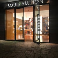 Louis Vuitton Honolulu Hilton Hawaiian Village store, United States