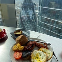 Photo taken at Duck &amp;amp; Waffle by Arvind R. on 4/10/2024