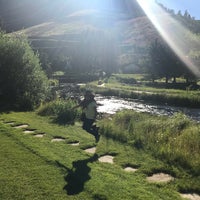 รูปภาพถ่ายที่ Rustic Inn Creekside Resort &amp;amp; Spa at Jackson Hole โดย Liz G. เมื่อ 7/14/2018
