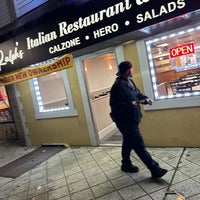 Foto tomada en Ralph&amp;#39;s Pizzeria and Italian Restaurant  por Angela K. el 11/23/2023