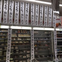 Photo taken at 7-Eleven by 涼歌 on 7/24/2020