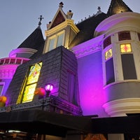 Foto tirada no(a) The Magic Castle por Brad K. em 10/16/2023