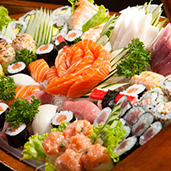 Das Foto wurde bei Jai Sushi Restaurante Japonês - Rodizio e Delivery von Jai Sushi Restaurante Japonês - Rodizio e Delivery am 11/11/2015 aufgenommen