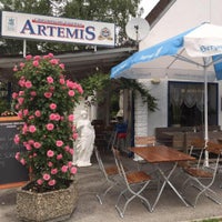 รูปภาพถ่ายที่ Taverna Artemis โดย taverna artemis เมื่อ 8/14/2016