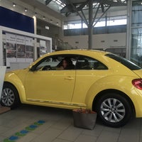 Foto tomada en Volkswagen Автоцентр Россо Моторс  por Sérgey T. el 3/29/2015