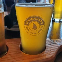 Photo taken at Spinnakers Gastro Brewpub by Dave S. on 9/11/2022