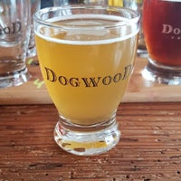 รูปภาพถ่ายที่ Dogwood Brewery โดย Dave S. เมื่อ 9/13/2019