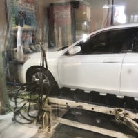 4/2/2019에 Serge J.님이 Mr. Clean Car Wash에서 찍은 사진