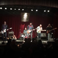 รูปภาพถ่ายที่ Live Oak Music Hall &amp;amp; Lounge โดย  ℋumorous เมื่อ 2/5/2017