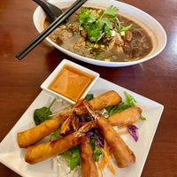 Foto scattata a Thai Charm Cuisine da  ℋumorous il 10/29/2023