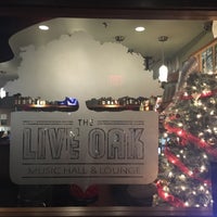Снимок сделан в Live Oak Music Hall &amp;amp; Lounge пользователем  ℋumorous 11/27/2016