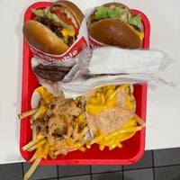 Photo taken at In-N-Out Burger by Emily G. on 9/29/2023
