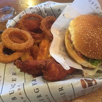 Photo taken at Garage Burger by Selin A. on 6/26/2015