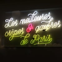 Photo taken at La Crème de Paris by Maïté P. on 4/8/2016
