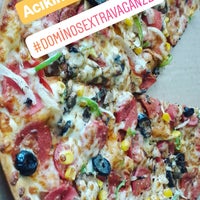 Photo taken at Domino&amp;#39;s Pizza by Fulya Gergöz on 11/13/2017