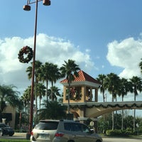 Photo taken at Vero Beach Outlets by Ivan Z. on 1/1/2017