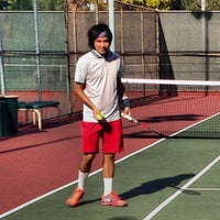 Photo taken at Sherman Oaks Park - Tennis Courts by OA S. on 12/17/2013