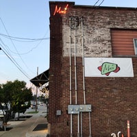 Foto diambil di Moe&amp;#39;s Restaurant oleh Debbie E. pada 8/20/2022