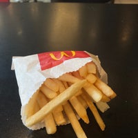 Photo taken at McDonald&amp;#39;s by Moni G. on 8/12/2021