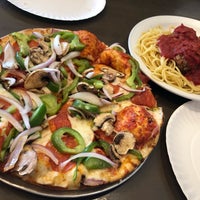 Das Foto wurde bei We Cook Pizza and Pasta von Yuto Y. am 7/8/2019 aufgenommen