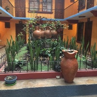 Снимок сделан в Hotel Misión Colonial San Cristóbal пользователем Cassandra G. 5/3/2017